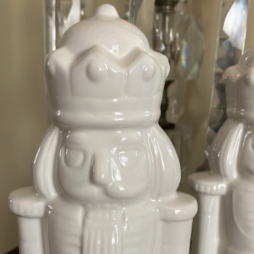 PAIR Winter White Blanc Ceramic Nutcrackers Toy Soldiers - Picture 2 of 10